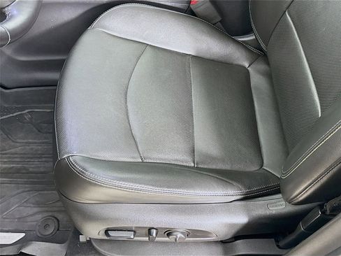 Used 2021 Chevrolet Equinox Premier image 20