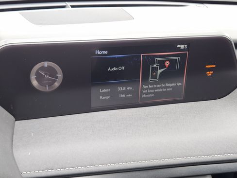 Used 2021 Lexus UX 200 w/ Premium Package image 19