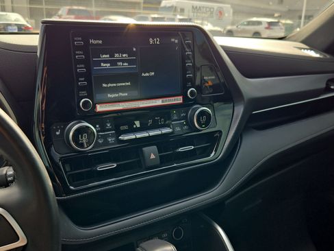 Used 2022 Toyota Highlander XSE AWD/4WD image 23