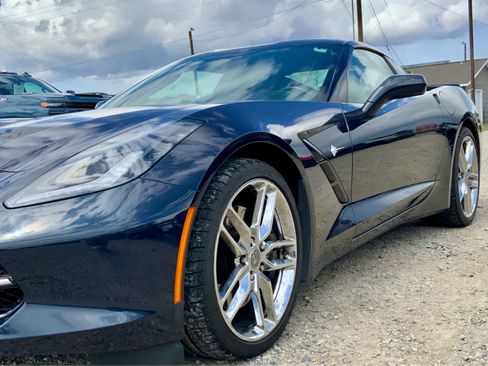 Used 2015 Chevrolet Corvette Stingray Coupe w/ 3LT Preferred Equipment Group RWD image 11