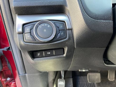 Used 2018 Ford Explorer XLT AWD/4WD image 21