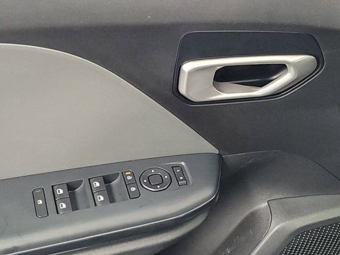 Used 2025 Kia K4 FWD image 27