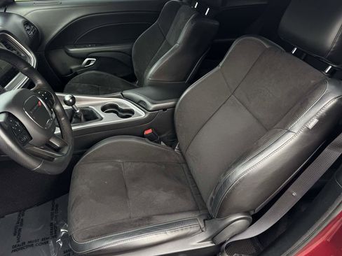 Used 2022 Dodge Challenger R/T w/ Plus Package image 18