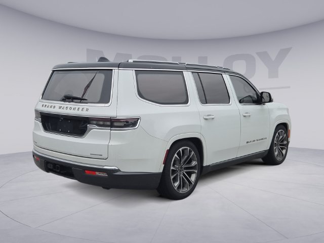 Used 2022 Jeep Grand Wagoneer Series III w/ HD Trailer Tow Package AWD/4WD image 5