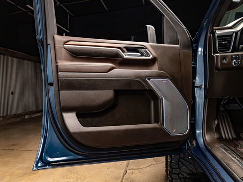 Used 2025 GMC Sierra 2500 Denali w/ Denali Reserve Package image 30