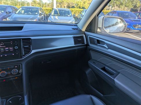 Used 2021 Volkswagen Atlas SEL R-Line image 15