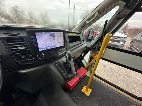 Used 2022 Ford Transit 350 image 14