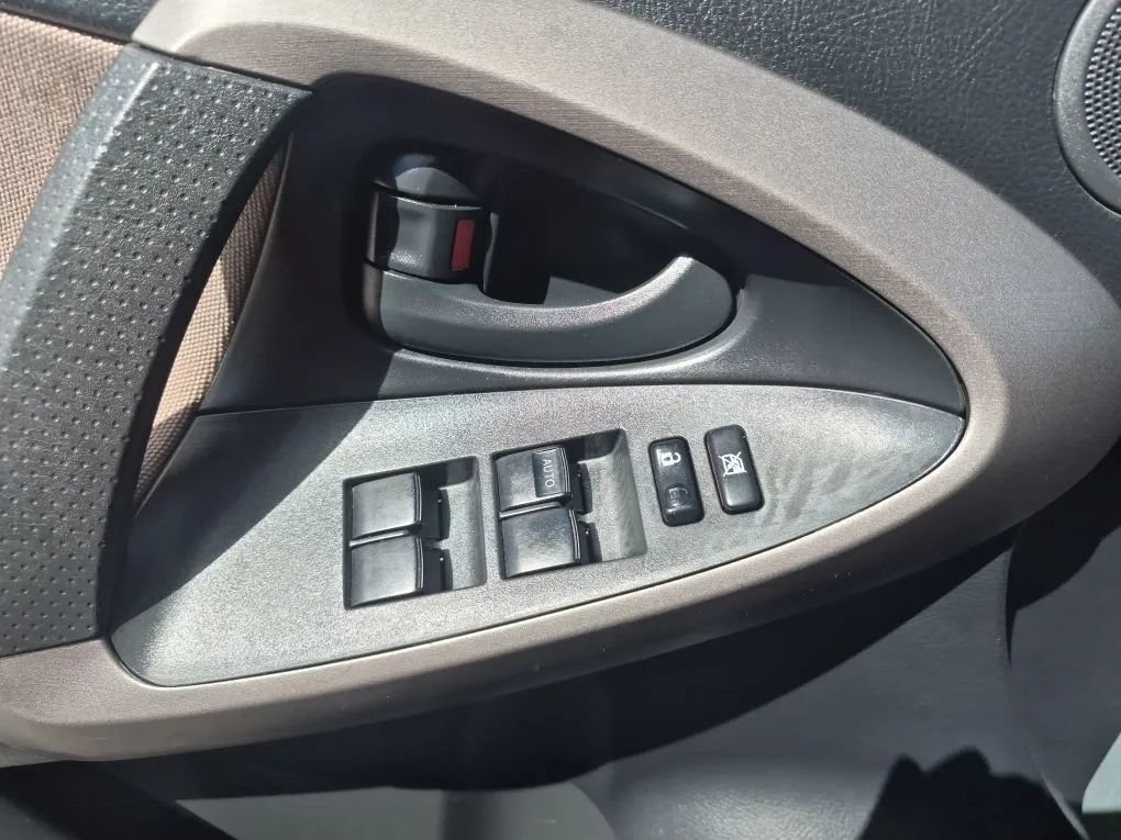 Used 2008 Toyota RAV4 4WD image 7