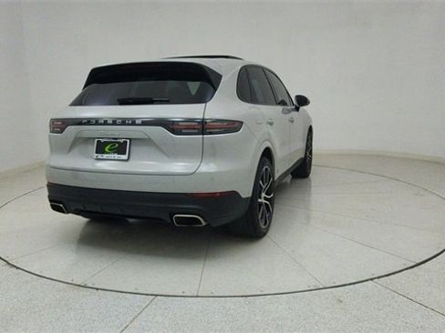 Used 2022 Porsche Cayenne image 68