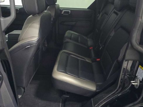 Used 2025 Ford Bronco Outer Banks AWD/4WD image 9
