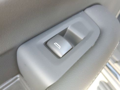 New 2026 Chevrolet Suburban LS image 16