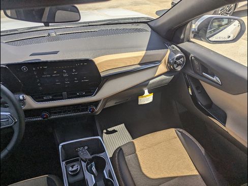 New 2026 Chevrolet Equinox ACTIV w/ LPO, Floor Liner Package AWD/4WD image 18