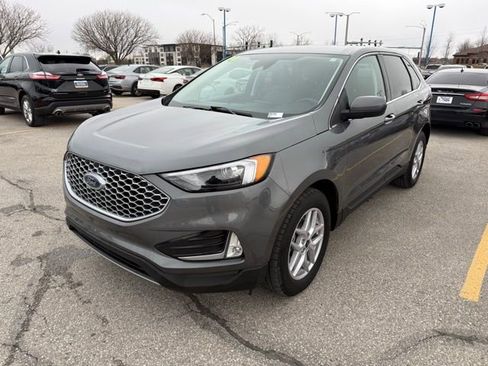 Certified 2024 Ford Edge SEL w/ Convenience Package image 10