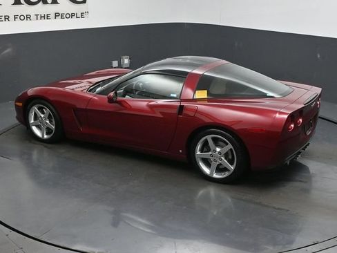 Used 2007 Chevrolet Corvette Coupe w/ Preferred Equipment Group RWD image 47