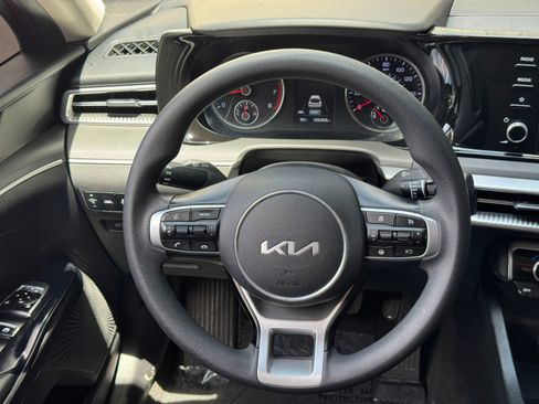 Used 2022 Kia K5 LXS FWD image 18