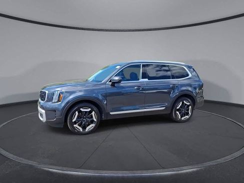 Used 2023 Kia Telluride EX w/ EX Captain's Chair Package AWD/4WD image 4