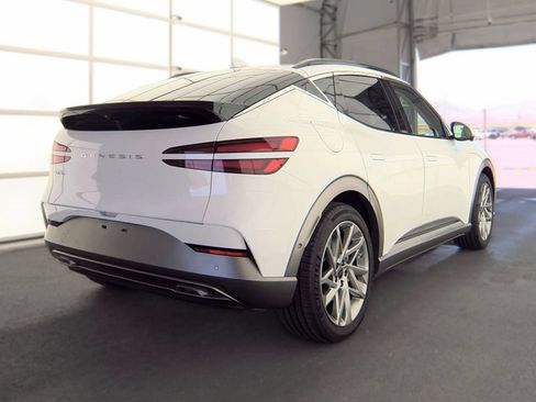 Used 2025 Genesis GV60 Advanced AWD/4WD image 2