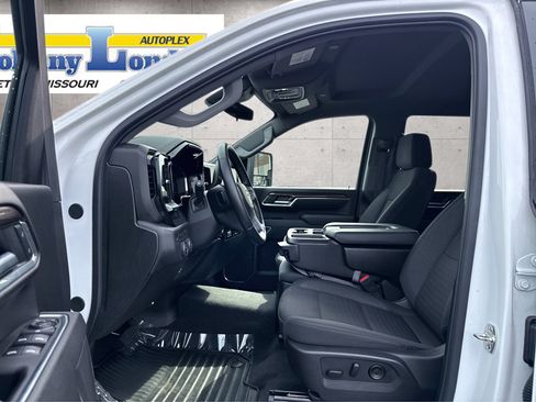Used 2025 Chevrolet Silverado 2500 LT w/ Convenience Package AWD/4WD image 10