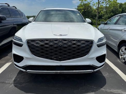 Used 2026 Genesis GV70 2.5T Advanced AWD/4WD image 2