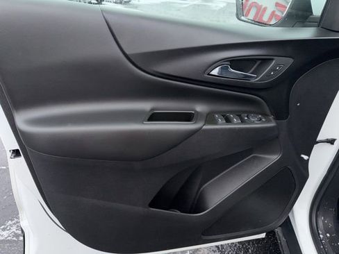 Used 2021 Chevrolet Equinox LT image 9