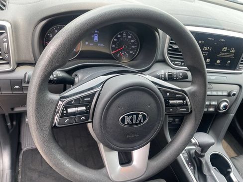 Used 2022 Kia Sportage LX AWD/4WD image 7