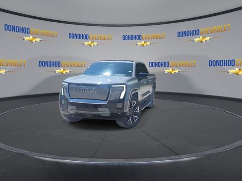 Used 2024 GMC Sierra EV Denali AWD/4WD image 7