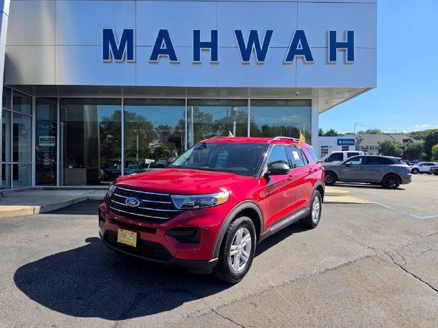 Certified 2024 Ford Explorer XLT w/ Class IV Trailer Tow Package AWD/4WD image 2