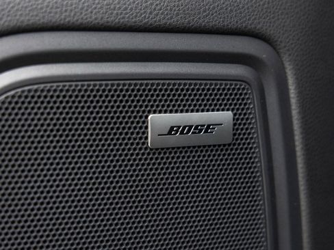 Certified 2025 Porsche Macan image 24