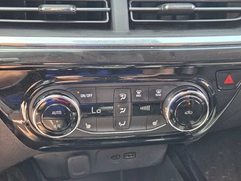 Used 2024 Chevrolet Trax ACTIV w/ Driver Confidence Package FWD image 23