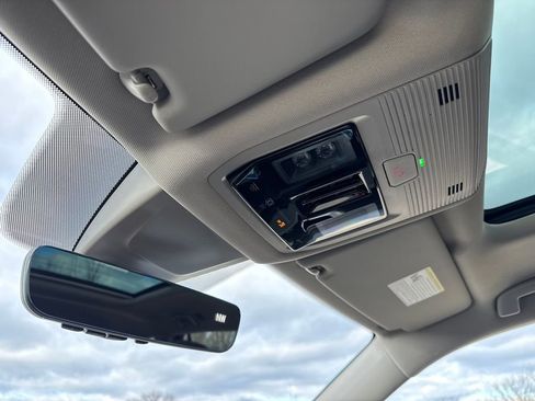 New 2026 Volkswagen Atlas Peak Edition image 13