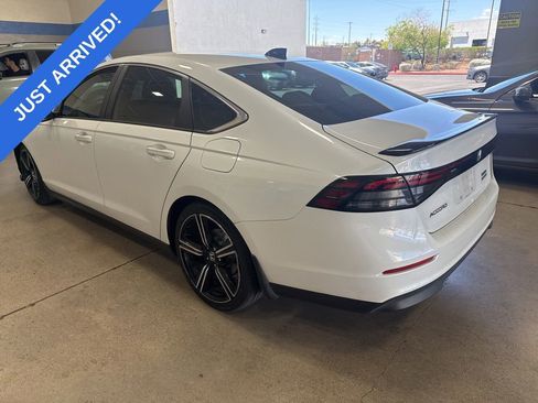 Used 2023 Honda Accord Sport image 4