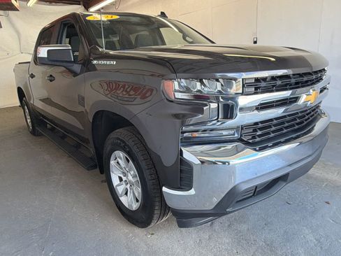 Used 2021 Chevrolet Silverado 1500 LT RWD image 4