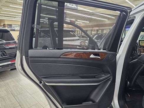 Used 2017 Mercedes-Benz GLS 550 4MATIC image 43