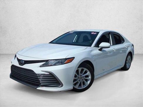 Used 2022 Toyota Camry LE FWD image 1