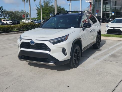 Certified 2024 Toyota RAV4 XSE w/ Weather Package AWD/4WD image 7