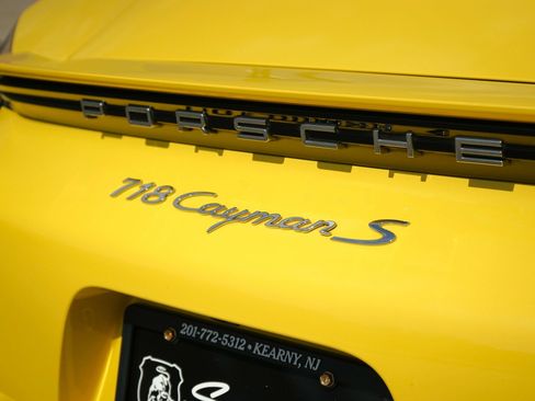 Used 2020 Porsche 718 Cayman S w/ Light Design Package RWD image 40