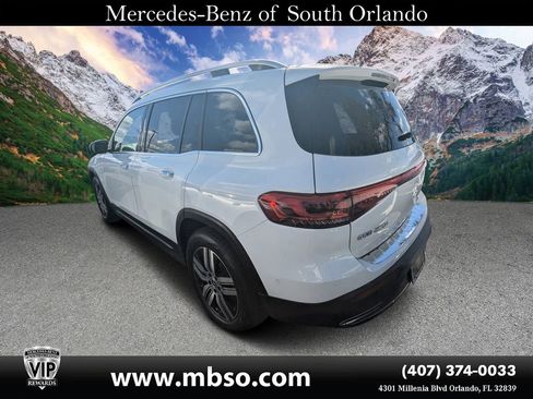 Certified 2023 Mercedes-Benz EQB 250+ w/ Exclusive Package image 17