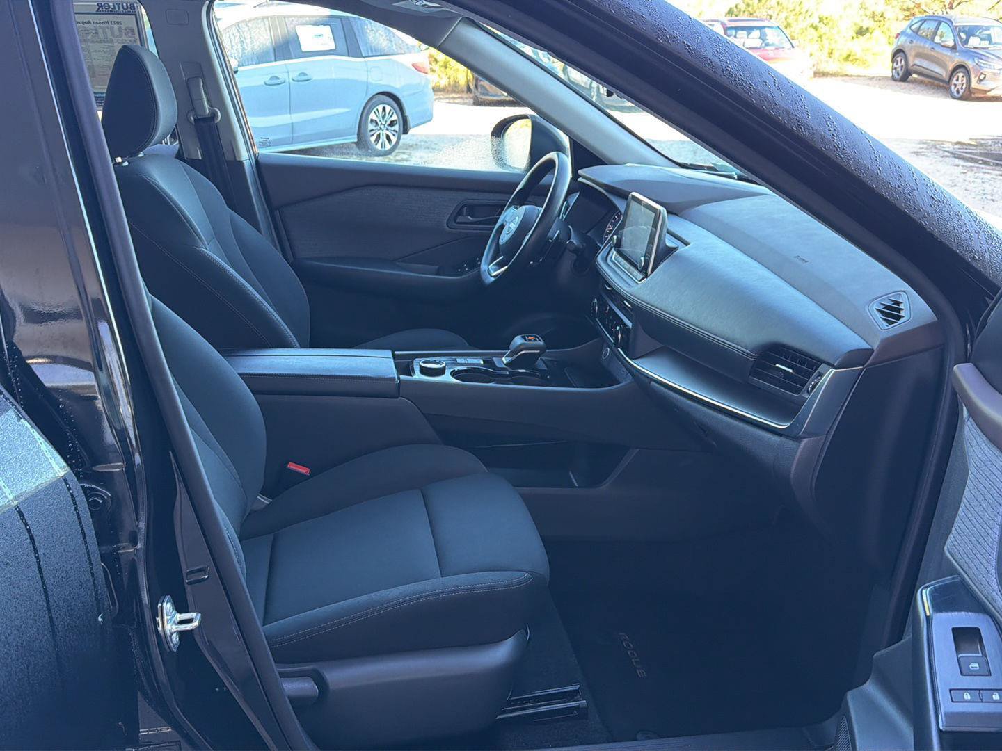 Used 2023 Nissan Rogue S AWD/4WD image 13