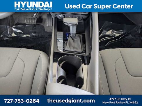 Certified 2024 Hyundai Elantra SEL w/ Convenience Package FWD image 19