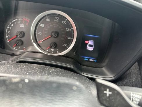 Used 2021 Toyota Corolla SE FWD image 2