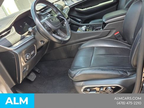 Used 2021 Jeep Grand Cherokee L Overland w/ Luxury Tech Group IV AWD/4WD image 4