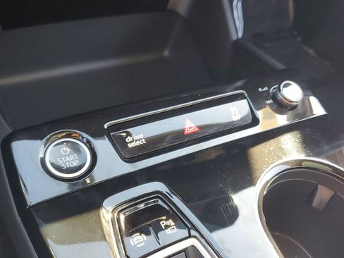 Used 2025 Audi A6 e-tron Ultra w/ Ultra Package image 31