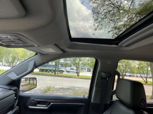 Used 2023 GMC Sierra 1500 SLT w/ SLT Premium Package image 42