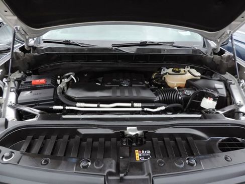 Used 2022 Chevrolet Silverado 1500 Custom image 32