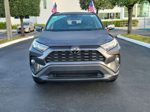 Used 2021 Toyota RAV4 XLE image 4