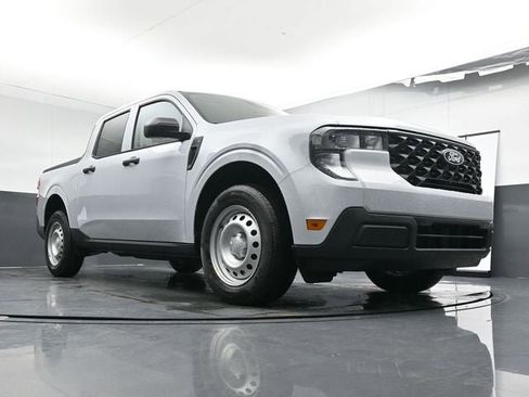 New 2026 Ford Maverick XL w/ Equipment Group 101A AWD/4WD image 24