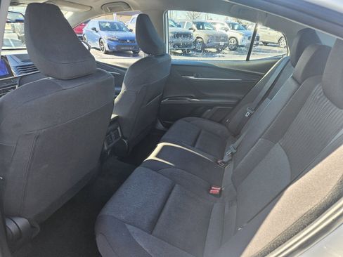 Used 2025 Toyota Camry LE image 10
