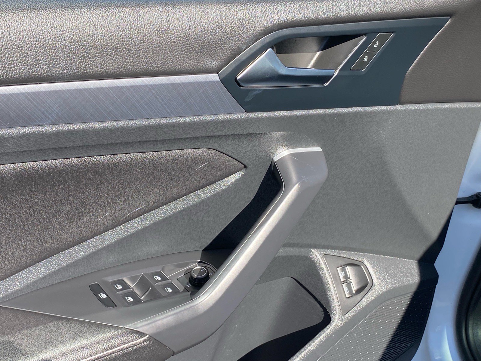 Certified 2024 Volkswagen Jetta SE FWD image 19