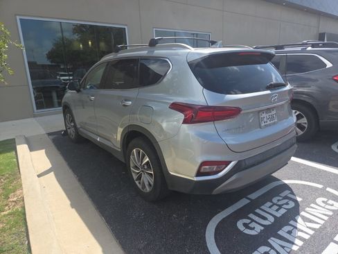 Used 2020 Hyundai Santa Fe SEL w/ Convenience + Premium Package FWD image 4