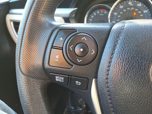 Used 2014 Toyota Corolla LE image 14